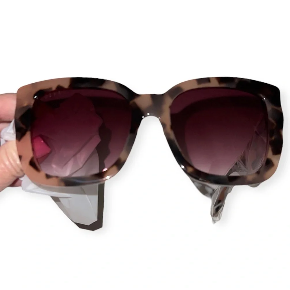 DIFF Dana Sunglasses Himalayan Tortoise Frame Wine Gradient Lenses Oversized NIB